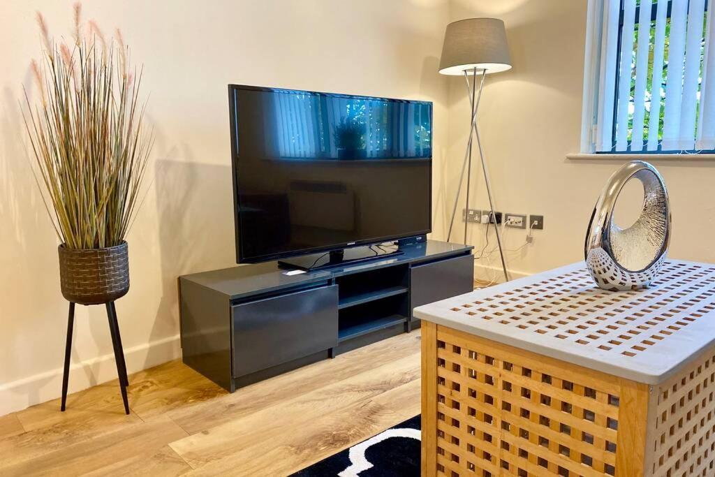 Bishopsgate Luxury Apartment Ковънтри Екстериор снимка